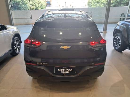 CHEVROLET-TRACKER-2023