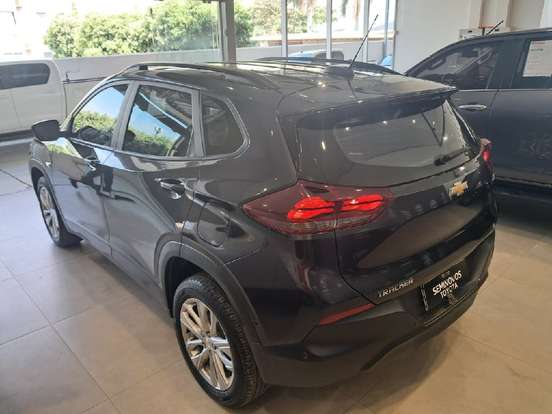 CHEVROLET-TRACKER-2023