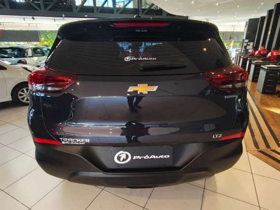 CHEVROLET-TRACKER-2025