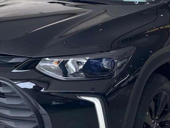 CHEVROLET-TRACKER-2023