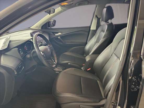 CHEVROLET-TRACKER-2023