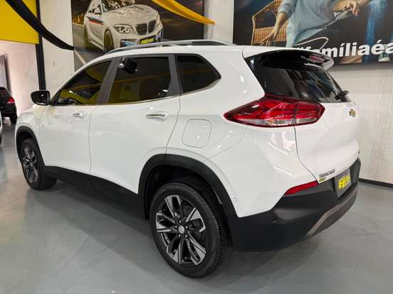 CHEVROLET-TRACKER-2023