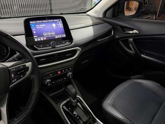CHEVROLET-TRACKER-2023