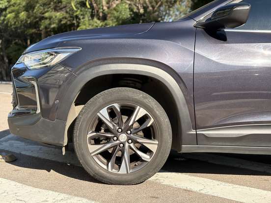 CHEVROLET-TRACKER-2023