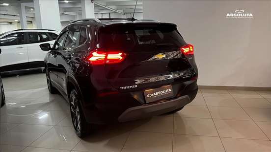 CHEVROLET-TRACKER-2023