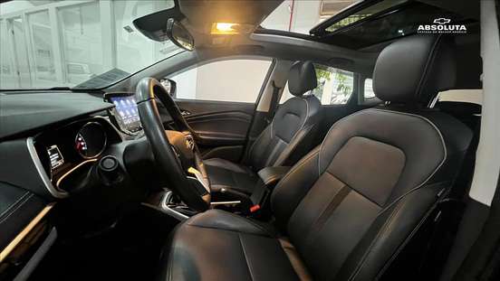 CHEVROLET-TRACKER-2023