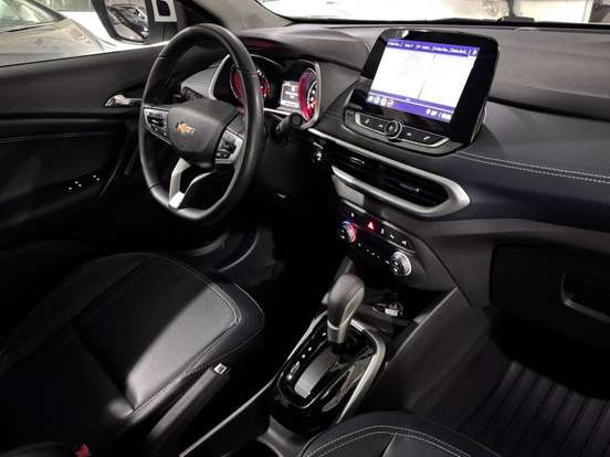 CHEVROLET-TRACKER-2023