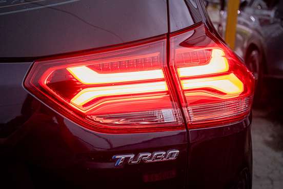 CHEVROLET-TRACKER-2023