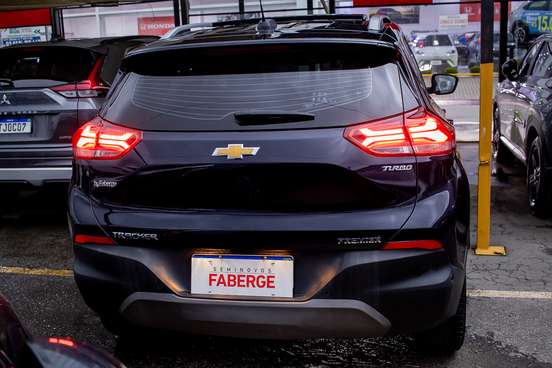 CHEVROLET-TRACKER-2023