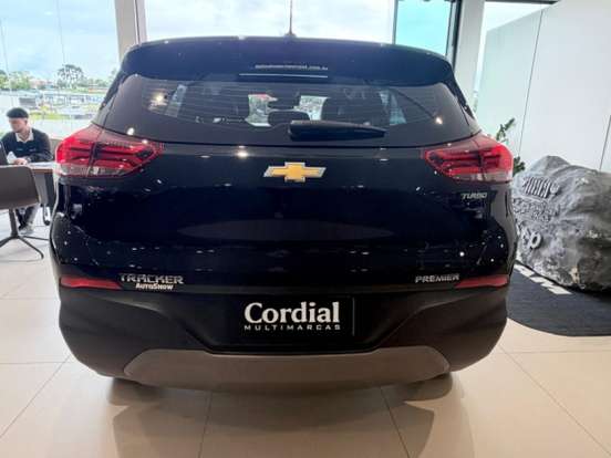 CHEVROLET-TRACKER-2025