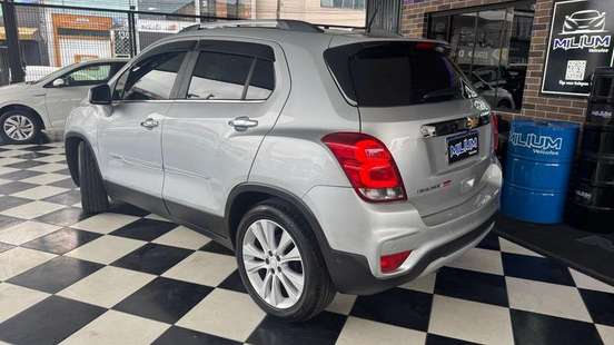 CHEVROLET-TRACKER-2017