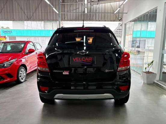 CHEVROLET-TRACKER-2019