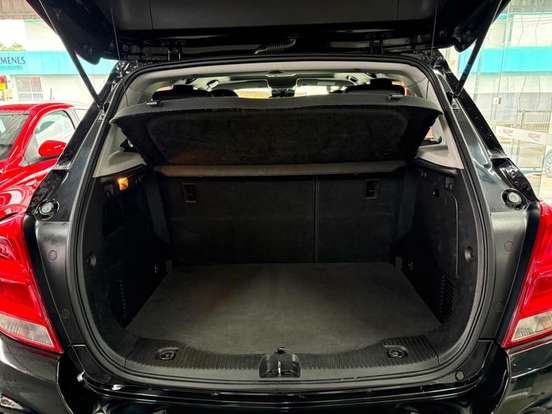 CHEVROLET-TRACKER-2019