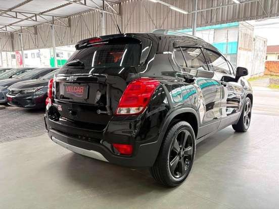 CHEVROLET-TRACKER-2019