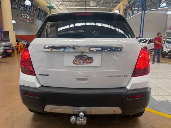 CHEVROLET-TRACKER-2013