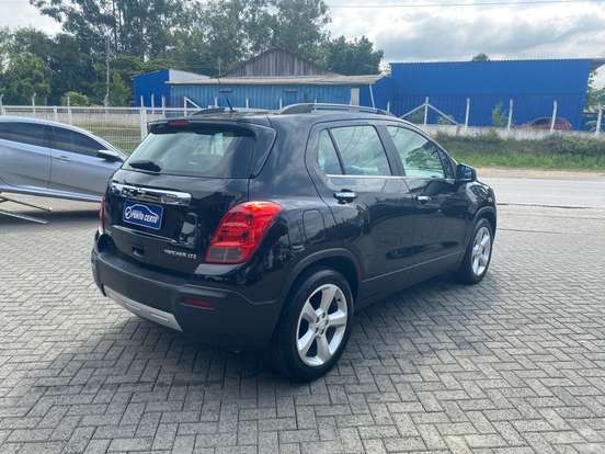 CHEVROLET-TRACKER-2014