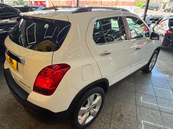 CHEVROLET-TRACKER-2013
