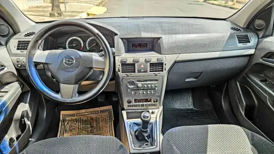 CHEVROLET-VECTRA-2.0 MPFI GT HATCH 8V FLEX 4P MANUAL CHEVROLET-VECTRA-2009