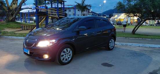 CHEVROLET-ONIX-2015