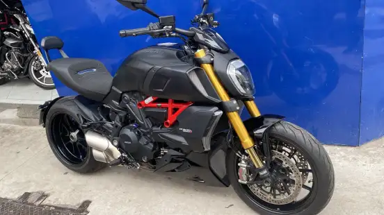 DUCATI-DIAVEL 1260 S-2021