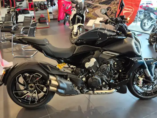 DUCATI-DIAVEL V4 DUCATI-DIAVEL V4-2025