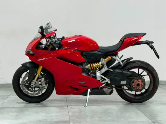 DUCATI-SUPERBIKE 1299 PANIGALE S DUCATI-SUPERBIKE 1299 PANIGALE S-2017