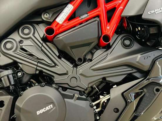 DUCATI-DIAVEL 1260 S DUCATI-DIAVEL 1260 S-2023