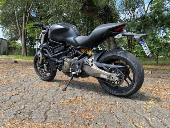 DUCATI-MONSTER 821 DARK-2016