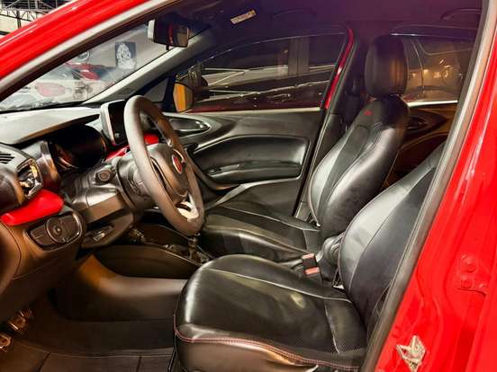 FIAT-ARGO-1.8 E.TORQ FLEX HGT MANUAL FIAT-ARGO-2017