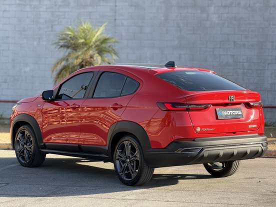 FIAT-FASTBACK-2022