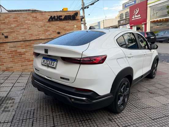 FIAT-FASTBACK-2022