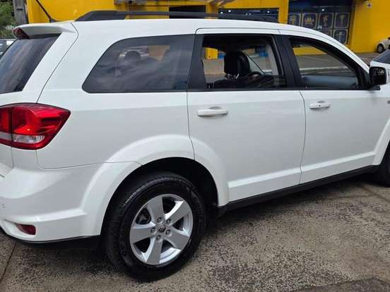 FIAT-FREEMONT-2.4 EMOTION 16V GASOLINA 4P AUTOMÁTICO FIAT-FREEMONT-2011