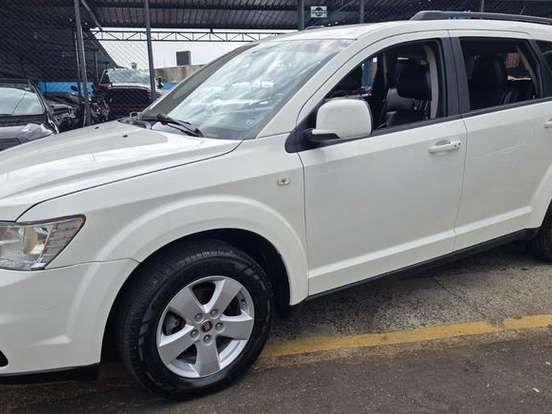 FIAT-FREEMONT-2.4 EMOTION 16V GASOLINA 4P AUTOMÁTICO FIAT-FREEMONT-2011