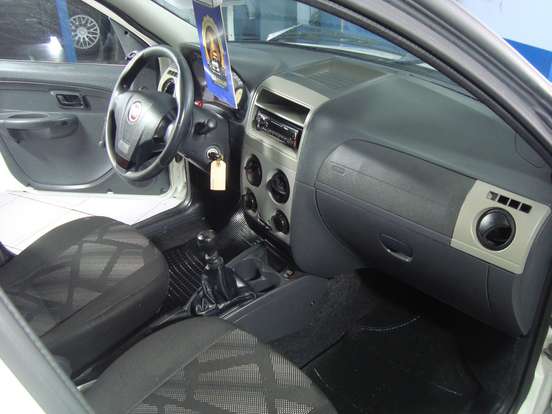 FIAT-PALIO-2015