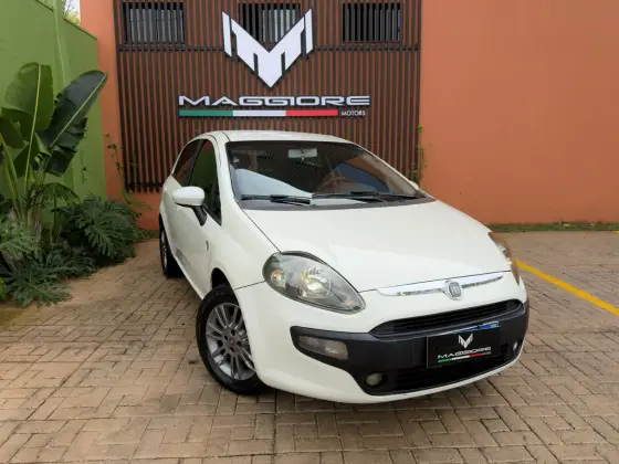 FIAT PUNTO 1.4 ATTRACTIVE ITALIA 8V FLEX 4P MANUAL