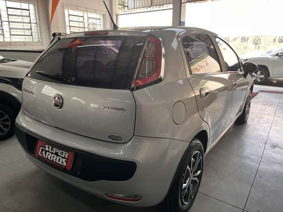 FIAT-PUNTO-2014