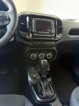 FIAT-TORO-2016
