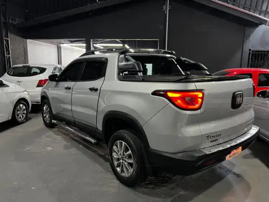 FIAT-TORO-2016
