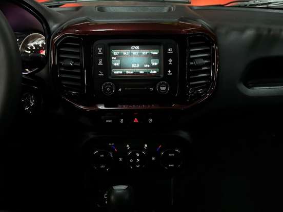 FIAT-TORO-1.8 16V EVO FLEX FREEDOM AT6 FIAT-TORO-2018