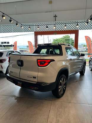 FIAT-TORO-2023