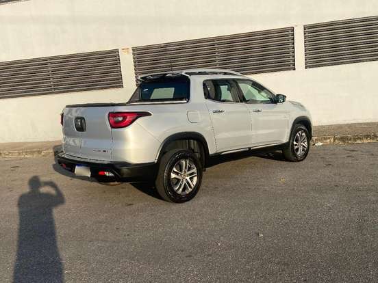FIAT-TORO-2016