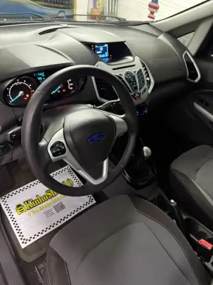 FORD-ECOSPORT-2012