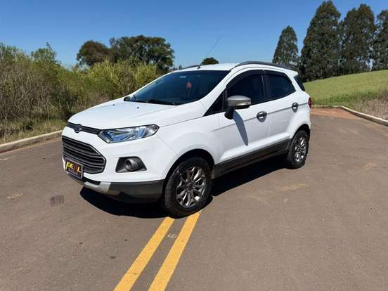 FORD-ECOSPORT-2016