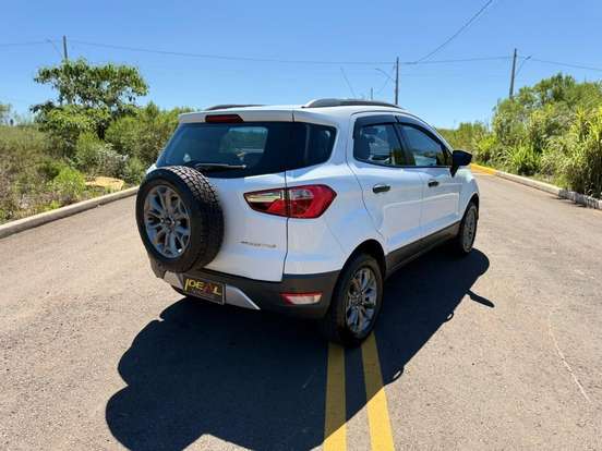 FORD-ECOSPORT-2016