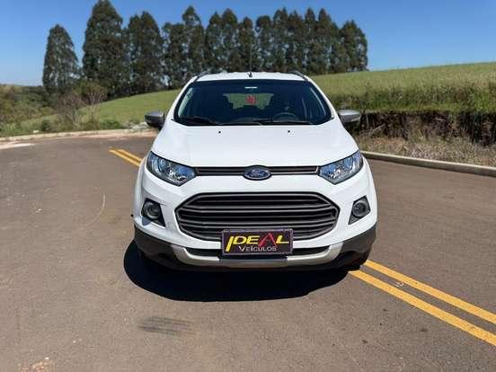 FORD-ECOSPORT-2016