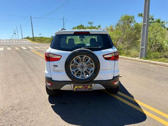 FORD-ECOSPORT-2016