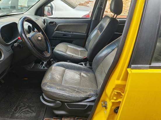 FORD-ECOSPORT-2005
