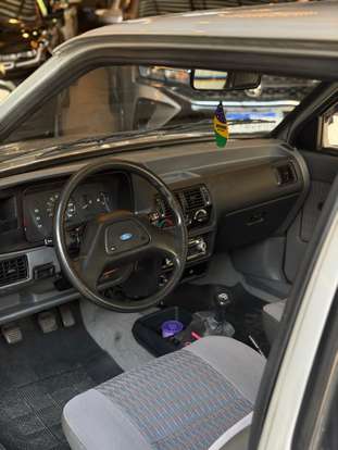 FORD-ESCORT-1995