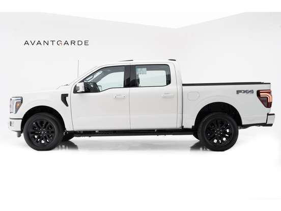 FORD-F-150-5.0 V8 GASOLINA CD LARIAT BLACK FX4 AUTOMÁTICO FORD-F-150-2024