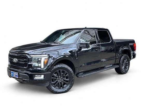FORD-F-150-5.0 V8 GASOLINA CD LARIAT BLACK FX4 AUTOMÁTICO FORD-F-150-2024